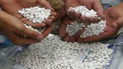 بحوزته 40 ألف قرص مخدر.. القبض على عاطل أثناء قيادة سيارة بالطريق الحر بقليوب