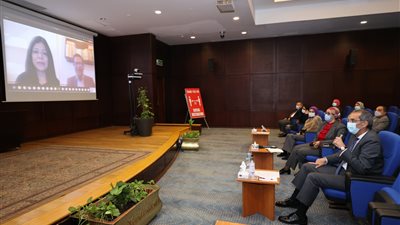 وزير الاتصالات: التدريب في مراكز إبداع مصر الرقمية يطور الحياة المهنية بمختلف المجالات