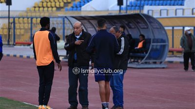 اللجنة الفنية بالإسماعيلي تجتمع بثنائي الفريق