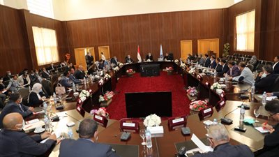 وزيرا الطيران المدني والسياحة يلتقيان عددا من المستثمرين بمدينة الغردقة