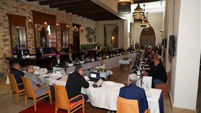 وزيرا الطيران المدني والسياحة يعقدان اجتماعًا موسعًا مع المستثمرين السياحيين بمرسى علم