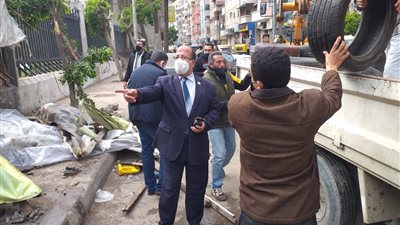 إغلاق 3 منشآت تجارية وإعدام مواد غذائية غير صالحة للاستخدام الآدمى بالإسكندرية