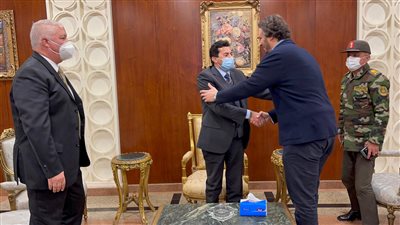 وزير الرياضة يحضر مباراة بيراميدز وراسينج كلوب (فيديو)