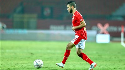 طبيب الأهلي يكشف موعد انتظام ناصر ماهر في التدريبات الجماعية