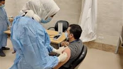 الإسكندرية تنتهي من تطعيم الأطقم الطبية بلقاح كورونا في 6 مستشفيات