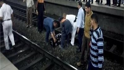 انتحار شاب أسفل عجلات مترو الأنفاق بمحطة منشية الصدر
