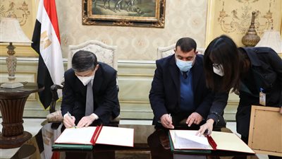 الصحة: فتح الموقع الإلكتروني لتسجيل فئات المواطنين المستحقة للقاح 