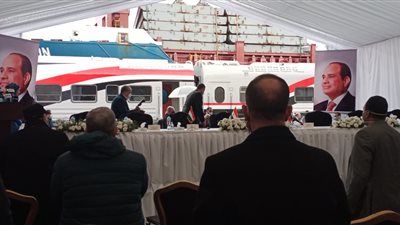 وزير النقل يصل ميناء الإسكندرية لبدء فعاليات تدشين الدفعة الأولى من العربات المجرية الجديدة للسكة الحديد