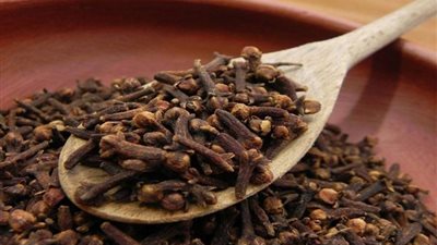 يقوي المناعة وينظم مستوى السكر في الدم.. تعرف على فوائد القرنفل على صحة الانسان