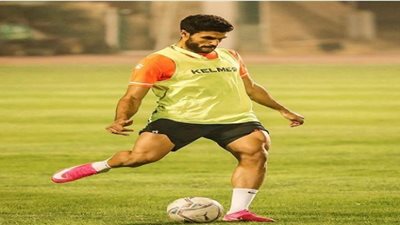 مدافع المقاولون العرب يعلن إصابته بشد في الخلفية وغيابه 7 أيام