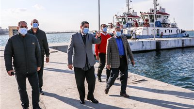 ميناء دمياط: ارتفاع حركة تداول الشاحنات داخل الميناء لـ4003 شاحنات