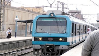 تعطل تحويلة بمحطة حلوان.. وتأخر فى حركة القطارات بالخط الأول لمترو الأنفاق