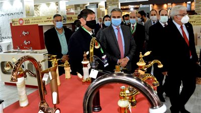 وزارة التجارة تفتتح معرض السيراميك والبورسلين والأدوات الصحية