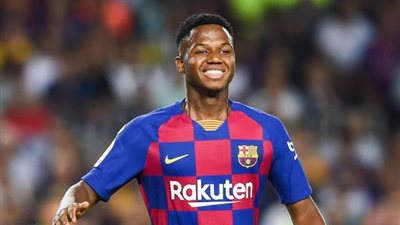 برشلونة يخطط لتأمين مستقبل موهبة الفريق