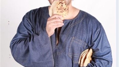 تعرف على ضيف أكرم حسني اليوم.. لاعب كرة صاحب هدف مميز