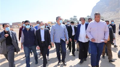 وزير السياحة ونائب محافظ سوهاج يفتتحان تطوير منطقة أتريبس الأثرية