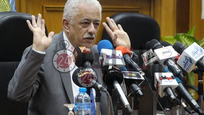 لليوم الثاني.. طلاب الصف الثاني الثانوي: 