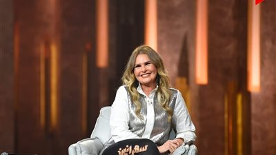 يسرا تكشف رأي عمرو دياب في أغنية 