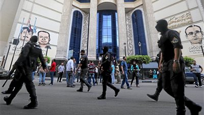ننشر مذكرة دفاع نقيب الصحفيين في دعاوى وقف الانتخابات أمام القضاء الإداري