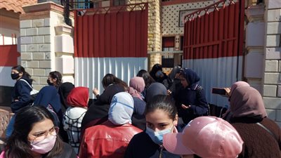 طلاب الثانوية ببورسعيد: 