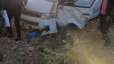 بينهم رضيعة.. إصابة 9 أشخاص في انقلاب ميكروباص على طريق مطروح إسكندرية الصحراوي (أسماء)