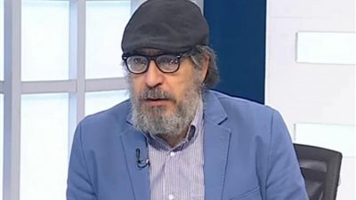 حبس الكاتب الصحفي جمال الجمل بعد توقيفه في مطار القاهرة