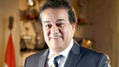 بعد تصدر تريند تويتر.. وزير التعليم العالي يرد على مهاجميه: 