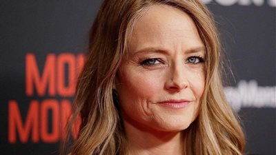 جودي فوستر أفضل ممثلة مساعدة بجولدن جلوب 2021