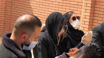 جنازة يوسف شعبان.. بكاء ودعاء وحضور قليل من الفنانين (صور)