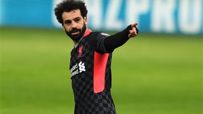 محمد صلاح يحتفل بعودة ليفربول لطريق الانتصارات