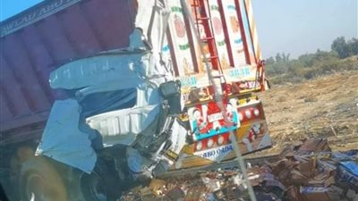 إصابة سائق في حادث تصادم بطريق بلبيس - العاشر من رمضان (صور)