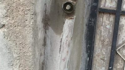 سرقة محابس المياه وأغطية بالوعات الصرف الصحي من شوارع المنيا (صور)