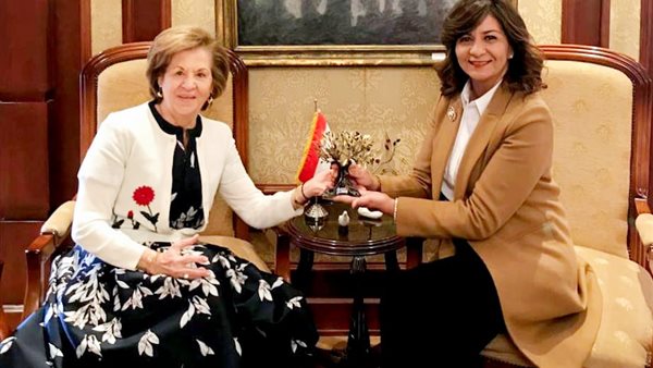 وزيرة الهجرة وكاترين