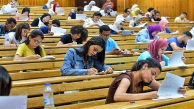 مصدر: تقرير مفصل عن حالات كورونا وأعذار الامتحانات بالجامعات على مكتب وزير التعليم العالي