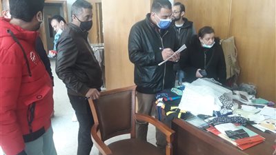غلق 4 منشآت وتحرير 15 محضرًا في حملة على المنشآت بوسط الإسكندرية (صور)