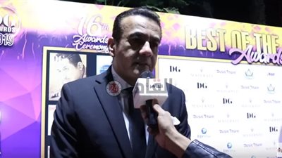 أسامة منير في حجر منزلي ويعتذر عن تقديم 