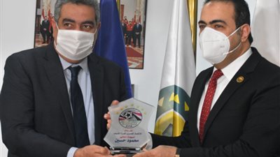 اتحاد الكرة يكرم النواب الرياضيين (فيديو وصور)