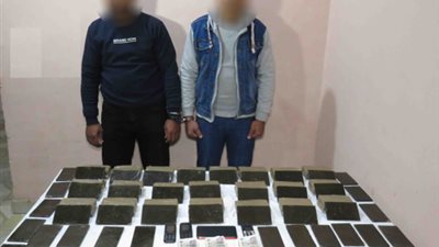 القبض علي شخصين بحوزتهما 178 طربة لمخدر الحشيش بالفيوم
