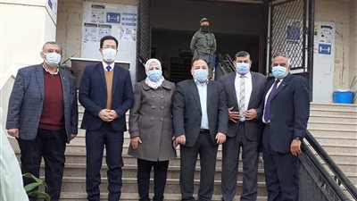 رئيس جامعة بنها يتفقد امتحانات كلية التربية ببنها (صور)