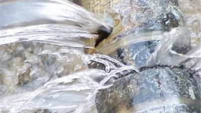 كسر مفاجئ يتسبب في انقطاع المياه بأسيوط