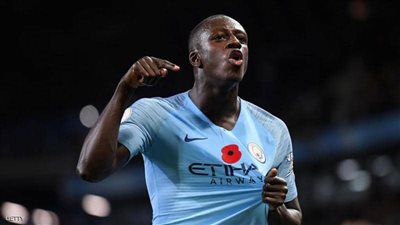 نجم مانشستر سيتي يدرس إمكانية الرحيل لباريس سان جيرمان هذا الصيف