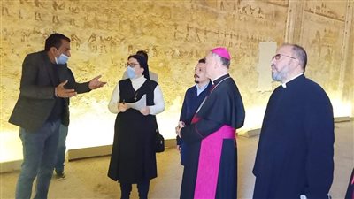سفير دولة الفاتيكان يزور آثار المنيا (صور)