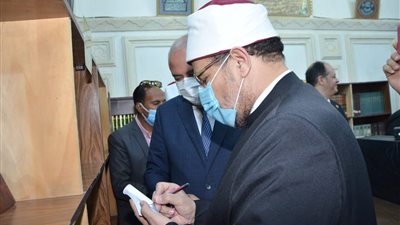 وزير الأوقاف يفتتح مقر إدارة الدعوة الإلكترونية بمسجد سيدي عبد الرحيم القناوي (صور)