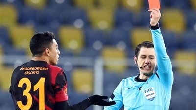 اتحاد الكرة التركي يرفض إلغاء طرد مصطفى محمد.. ويعاقبه بالإيقاف مباراة