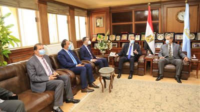 وزير الاتصالات يعلن 5 قرارات لدعم تكنولوجيا المعلومات بكفر الشيخ