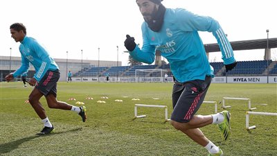 بنزيما يُنعش آمال ريال مدريد قبل موقعة أتلتيكو مدريد