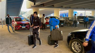 وصول بيراميدز لملعب بتروسبورت لمواجهة أسوان 