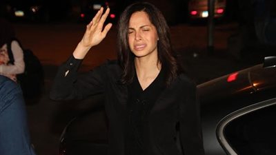 الموت يفجع آمال ماهر.. رحيل والدتها الثانية