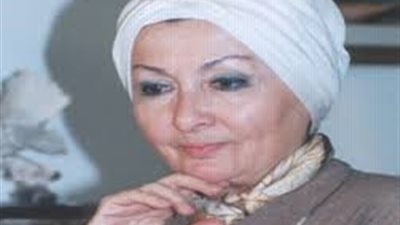 غدًا.. الفنون التشكيلية يكرم زينب عبد العزيز