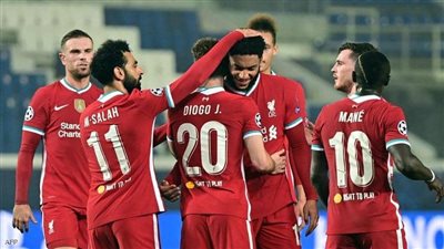 محمد صلاح يقود هجوم ليفربول أمام فولهام